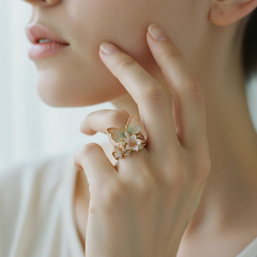 Vintage Golden Brimhaven Floral Ring